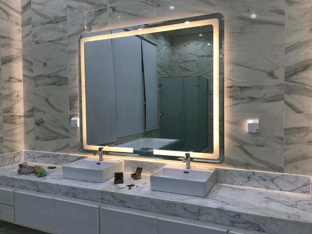 Mirrors and showers - 11
