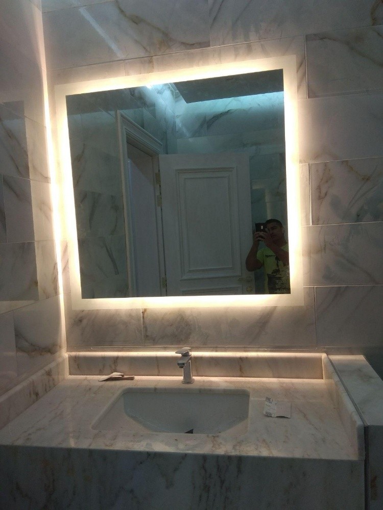 Mirrors and showers - 3