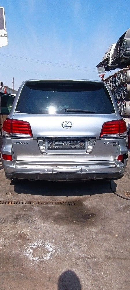 لكزز 570 سكراب 2011 - 1