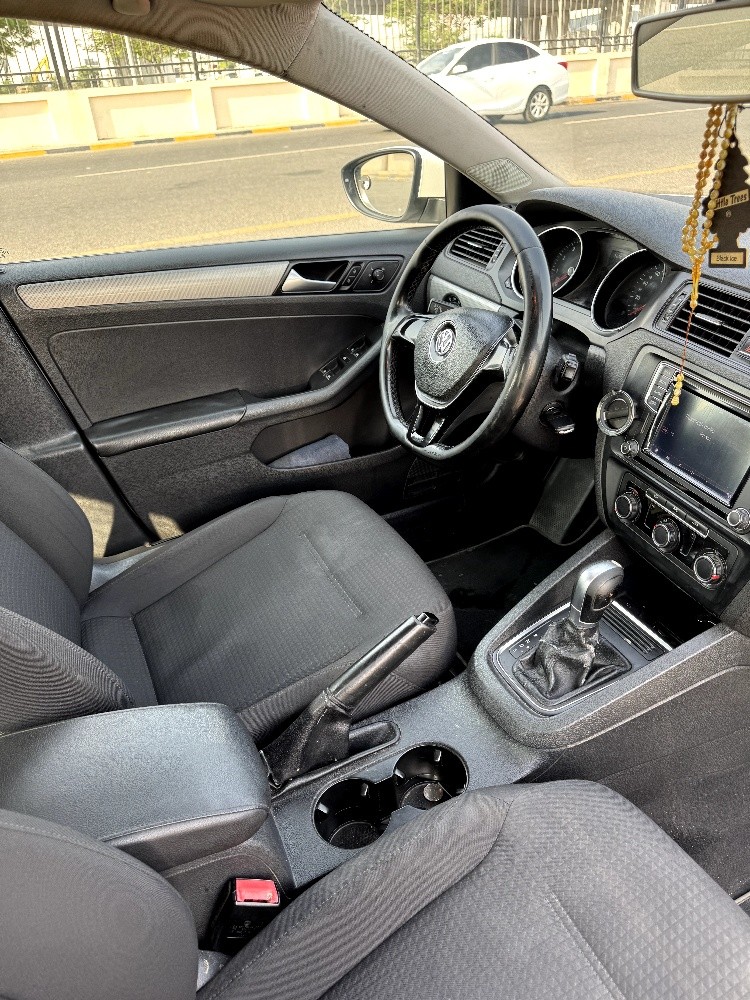 Volkswagen Jetta 2018 - 10