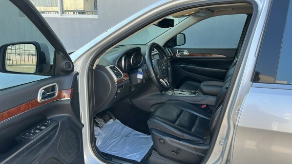 2012 Jeep Cherokee v8 5.7 lmtd - 3