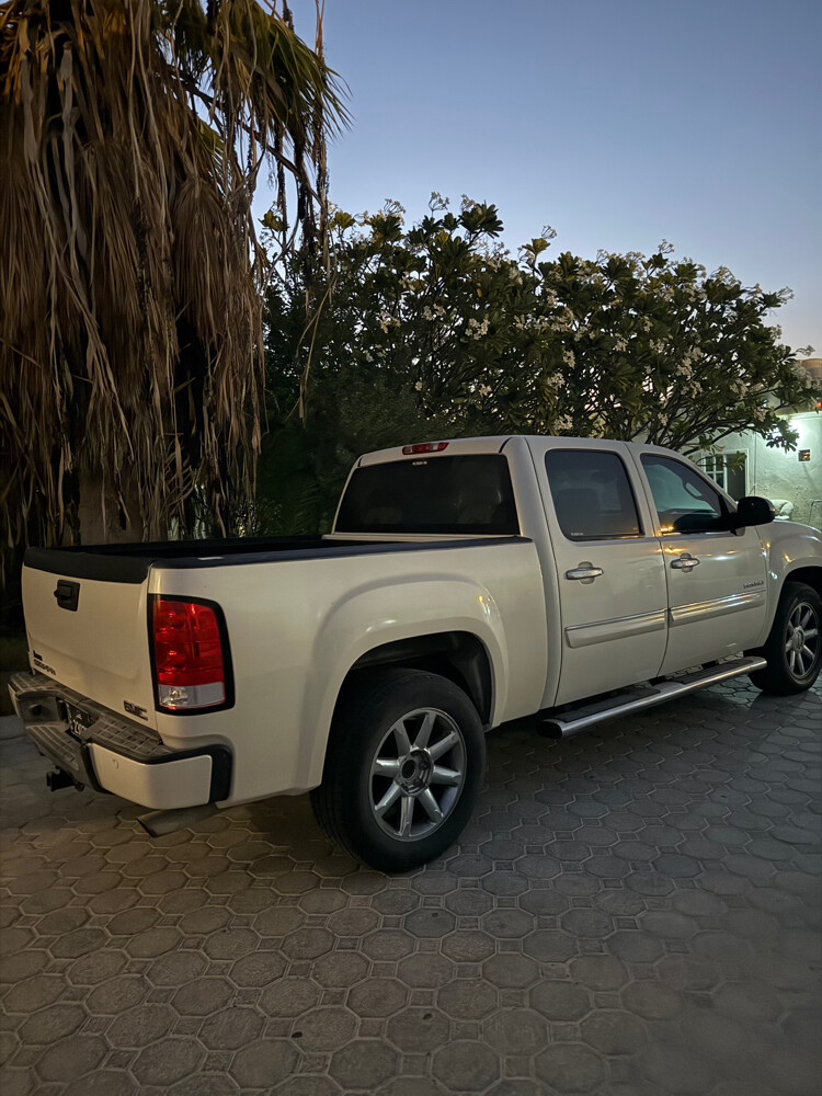 GMC sierra Denali - 6