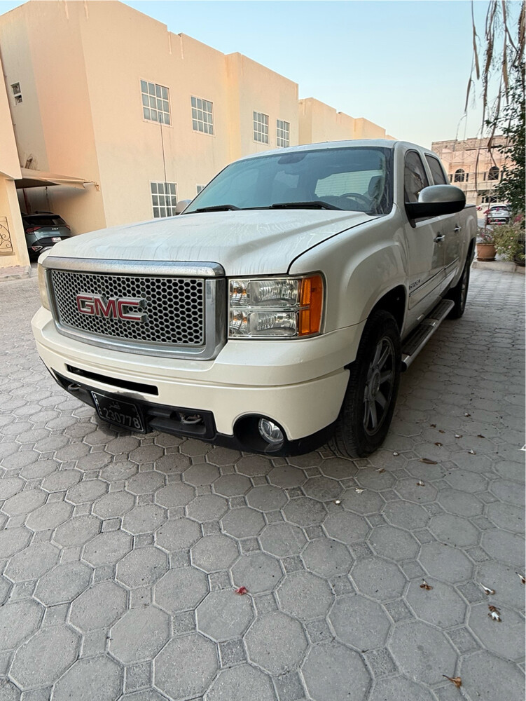 GMC sierra Denali - 5