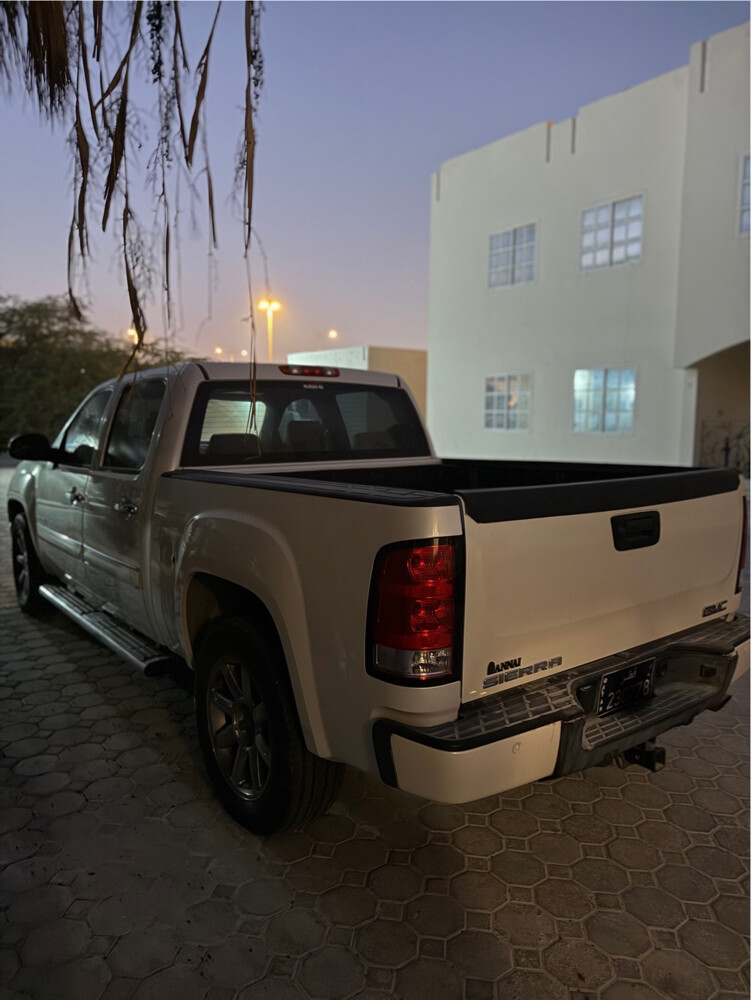 GMC sierra Denali - 7
