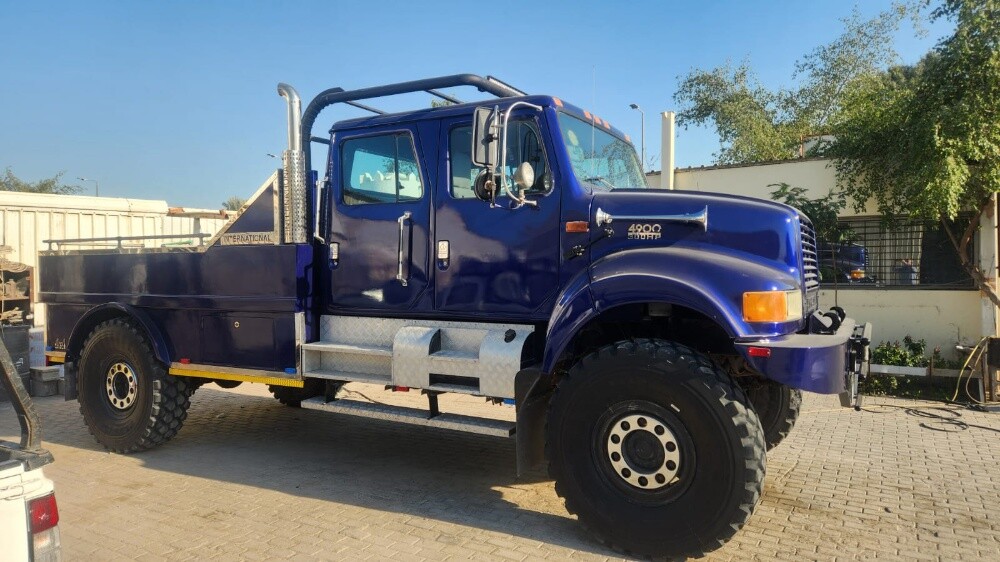 International 4x4 Automatic - 1