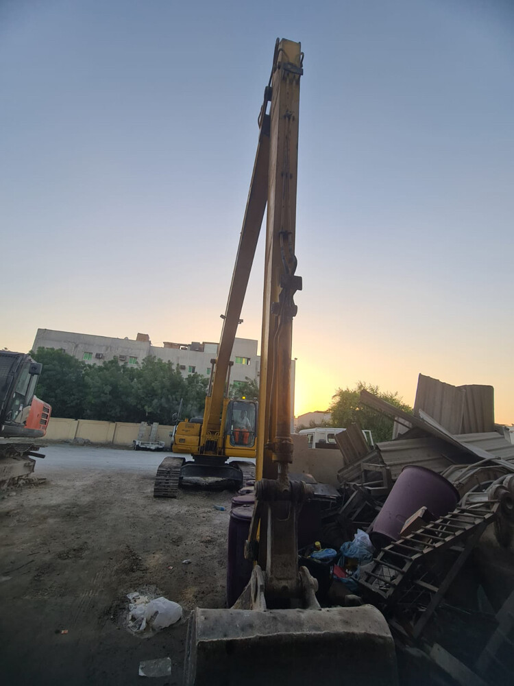 Excavator 22 Ton - 2