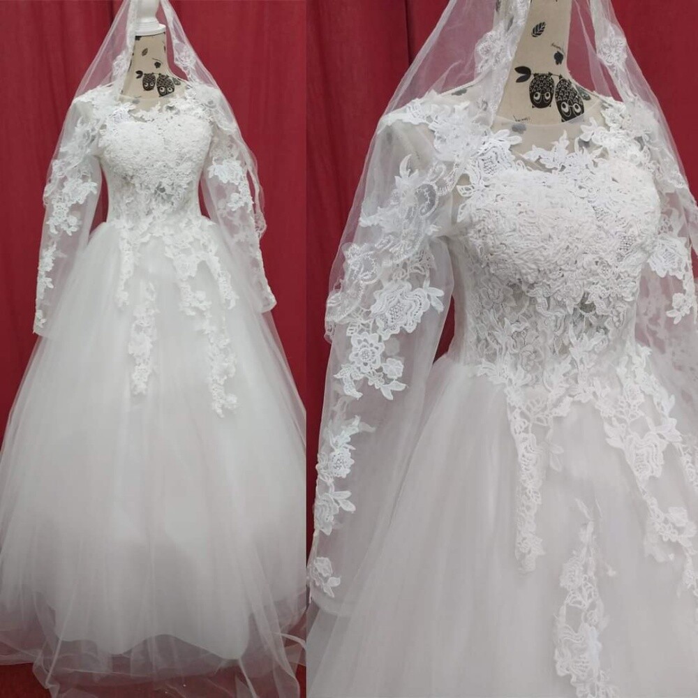 Brand new wedding dress for rent - 17