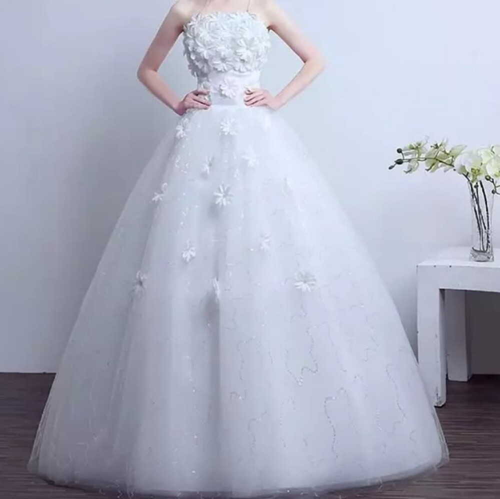 Brand new wedding dress for rent - 13