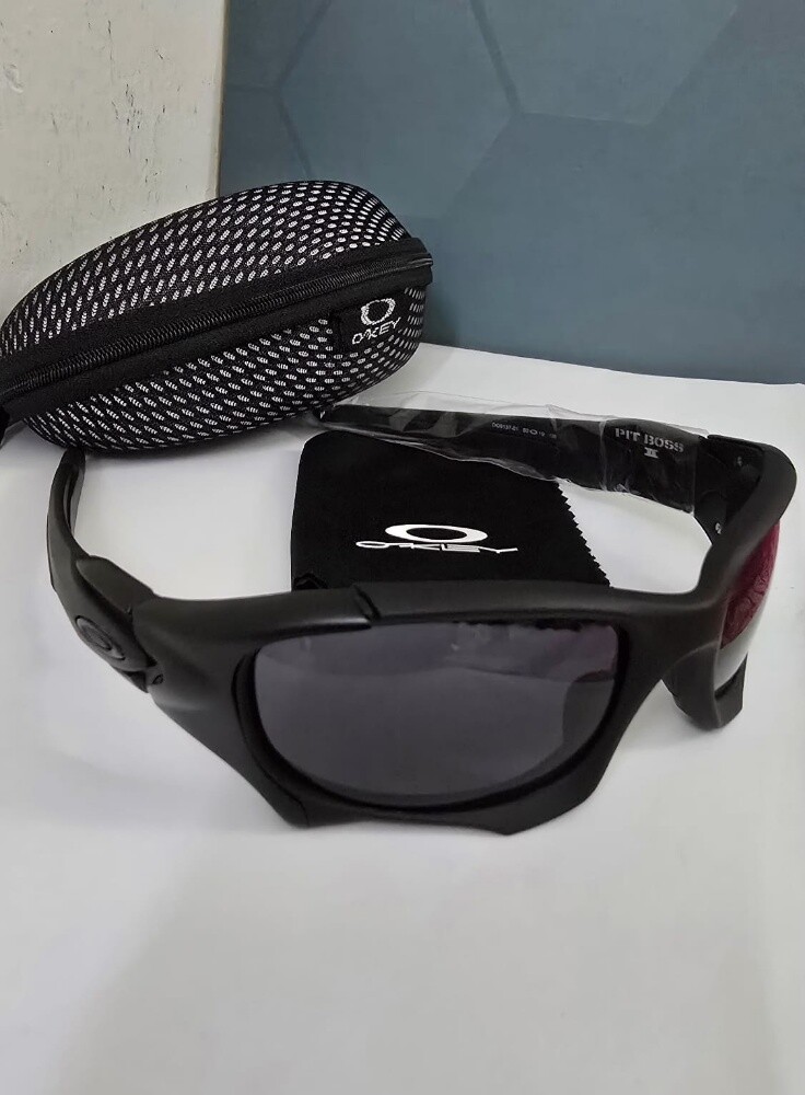 OAKLEY POLARIZED GLASSES - 1