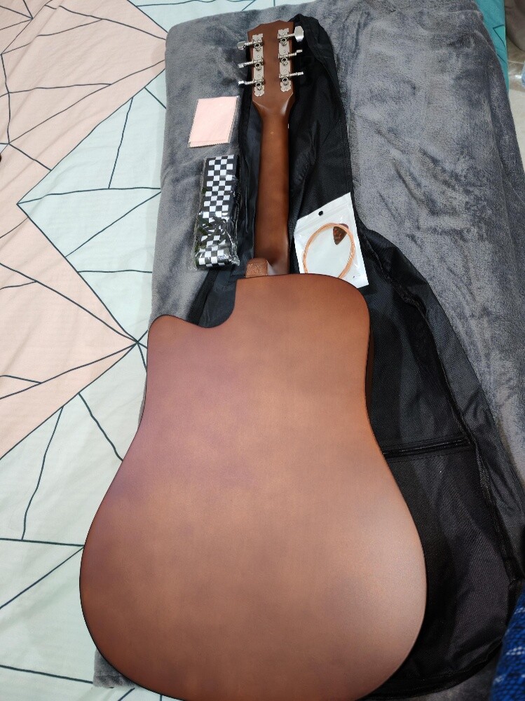 GUITAR Brand new - 8