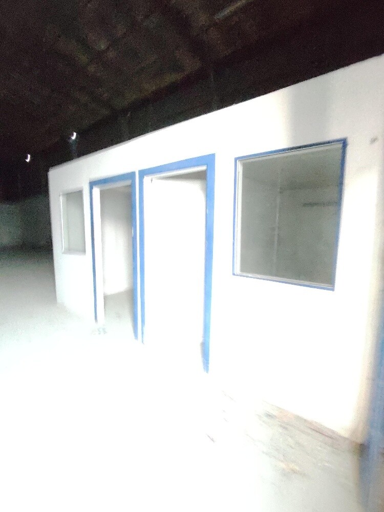 700M Store, 4 offices, open yard - 2