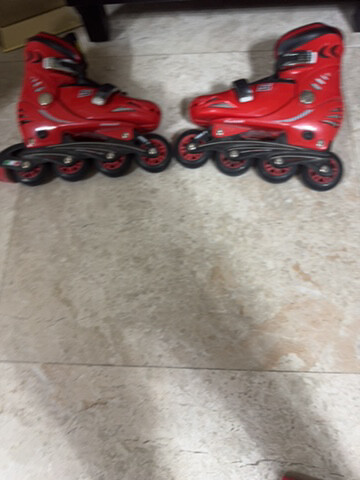Ferrari roller skates with gear - 3