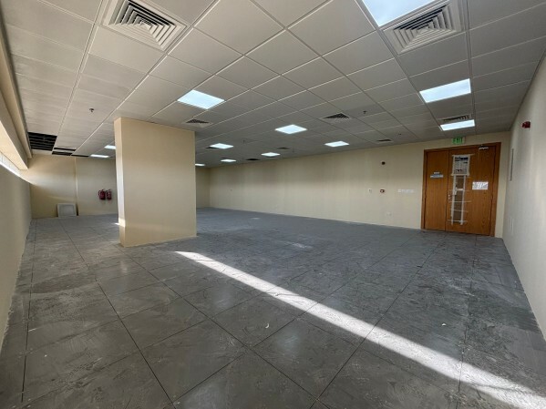 Open Space Semi-Fitted Office - 4