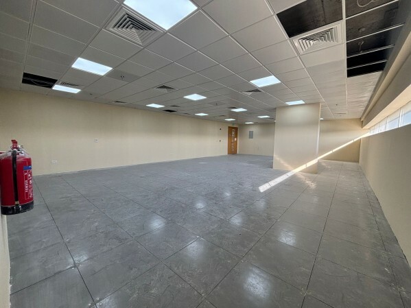 Open Space Semi-Fitted Office - 2