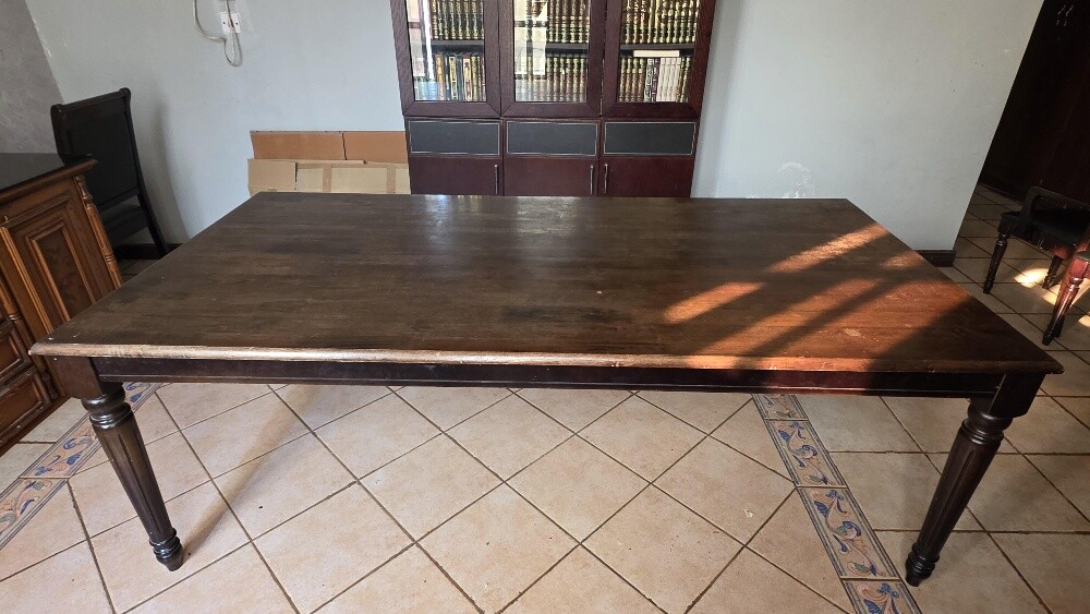 Dining table/ large - 1
