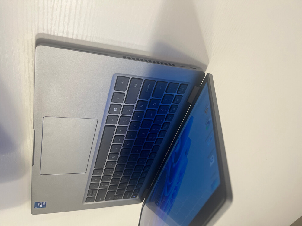 تواصل معي واتس آب 52025653 - 3