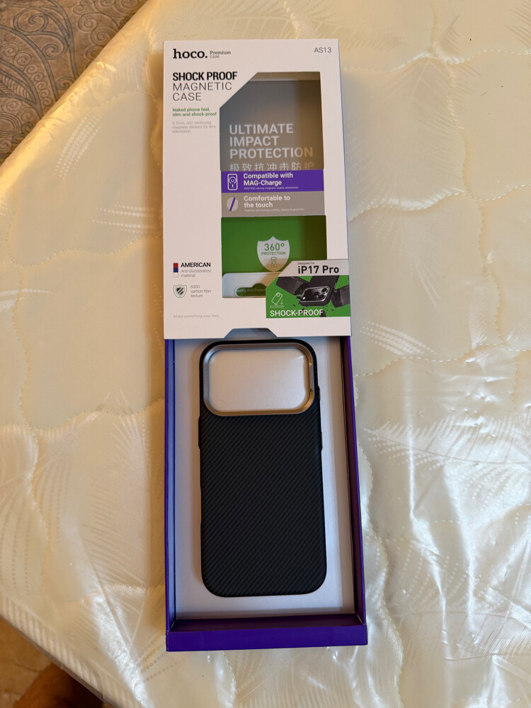 hoco 17 pro case carbon fiber - 1