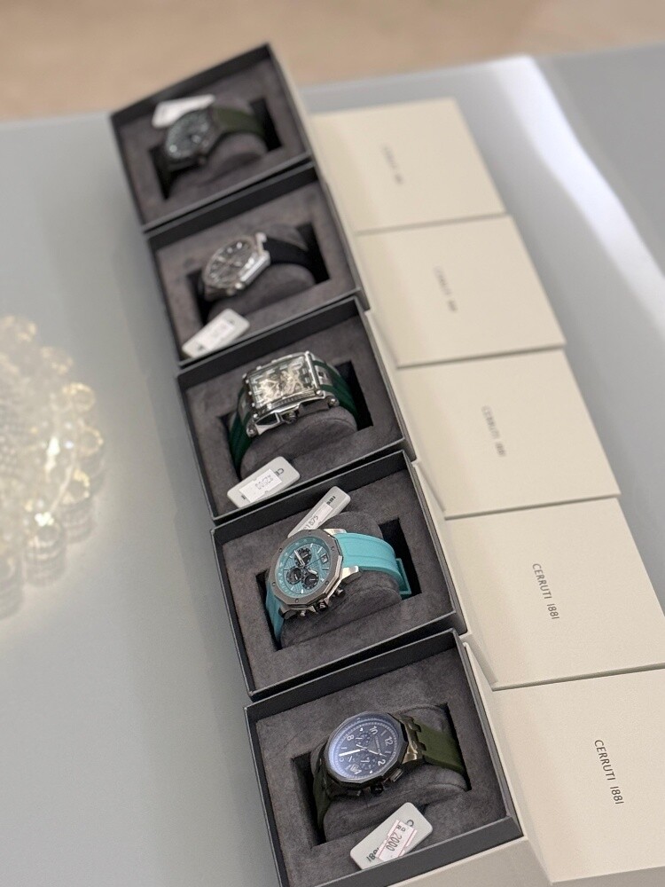 BRAND NEW WATCH FOR SALE - 1