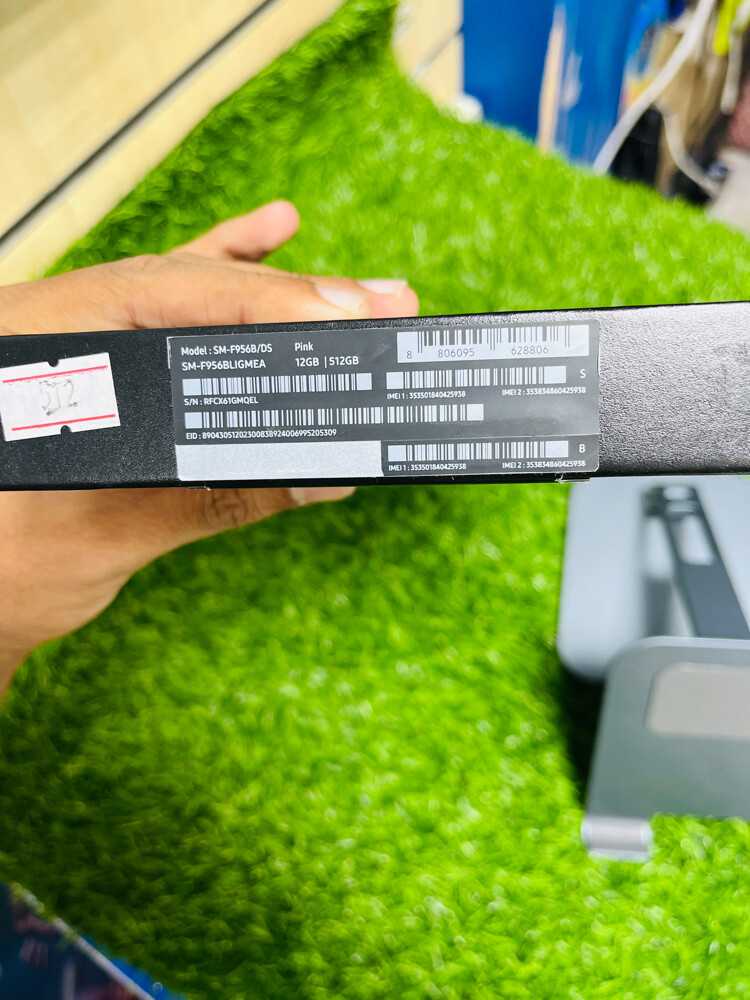 urgent sale Samsung z fold 6  - 2