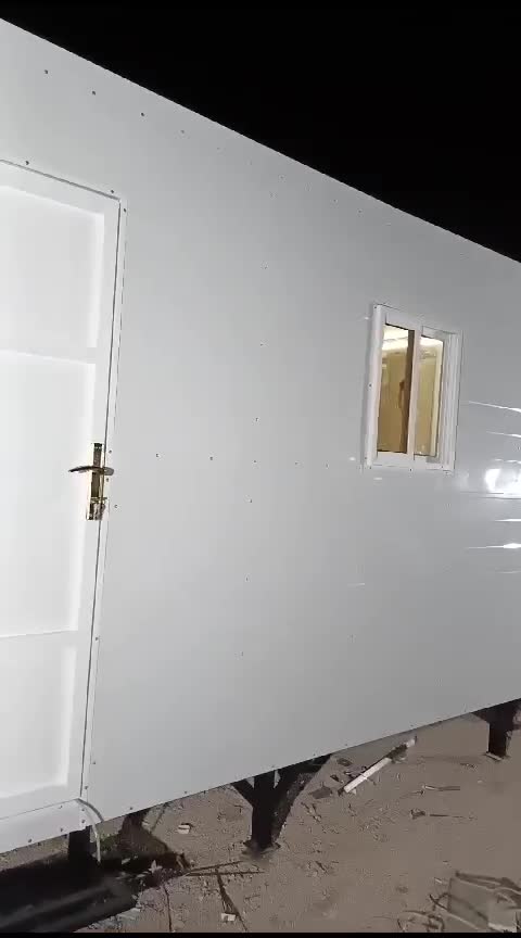 portable cabin 3/4 with toilet - 1