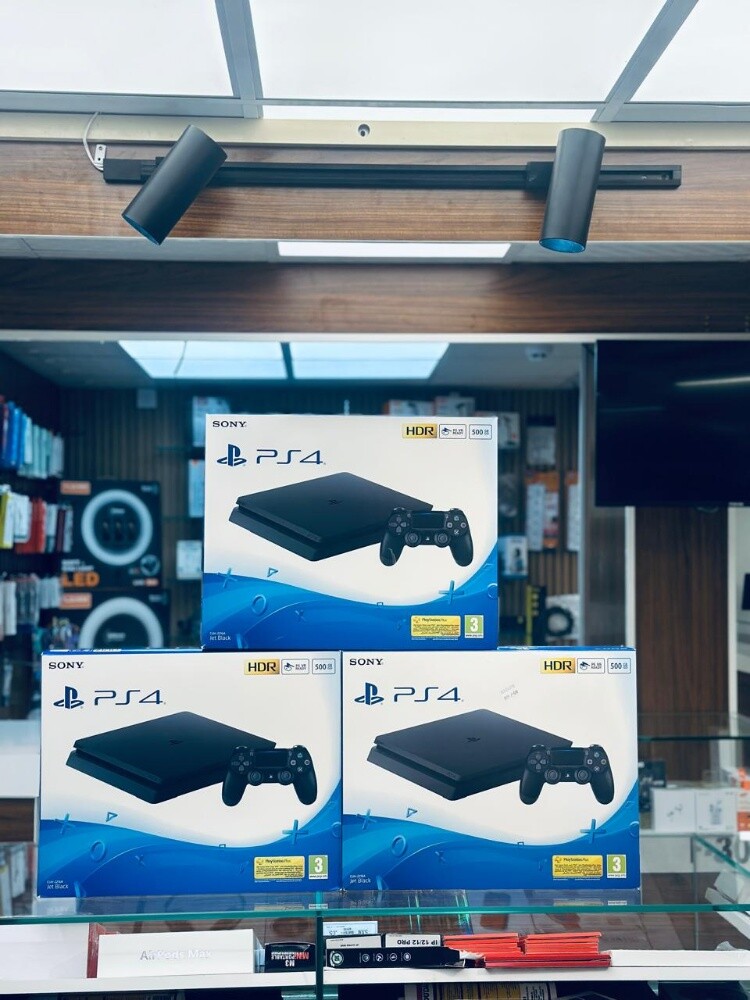 Ps4 slim - 1