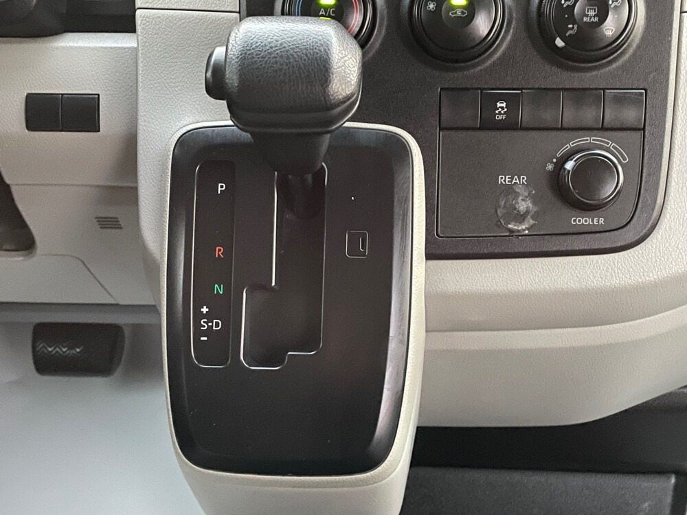 Toyota Hiace 2021 — photo 10 for sale in Qatar