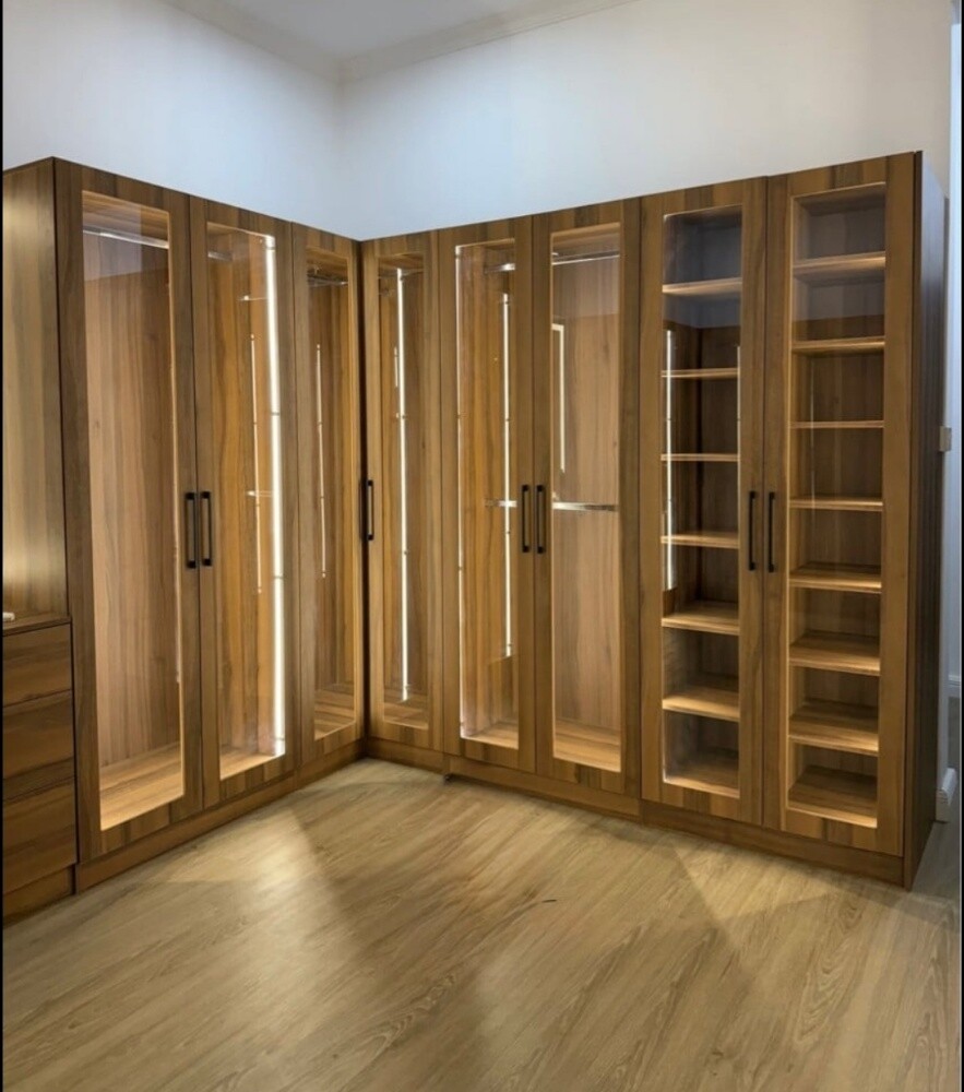 Making all luxury furniture. Cabi - 7