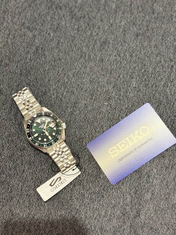 SEIKO 5 GMT - 6