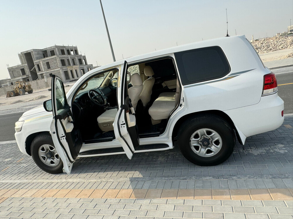 Geraj space available 31547793 - 5