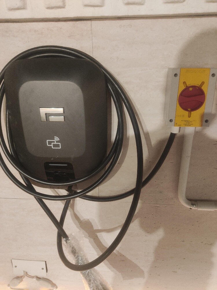 BYD,ROX,TESLA CHARGER INSTALL - 3
