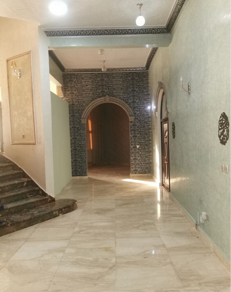 للبيع فيلا كبيرة ام صلال 1200 متر - 3