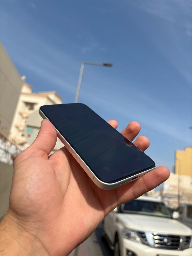 iphone 16 plus  - 5
