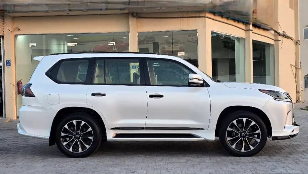 VIP limousine land cruiser - 4