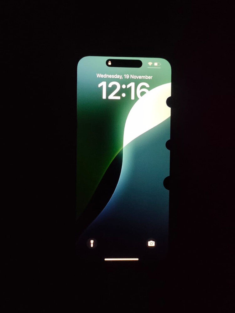 15 pro max screen dot 3 back brok - 3