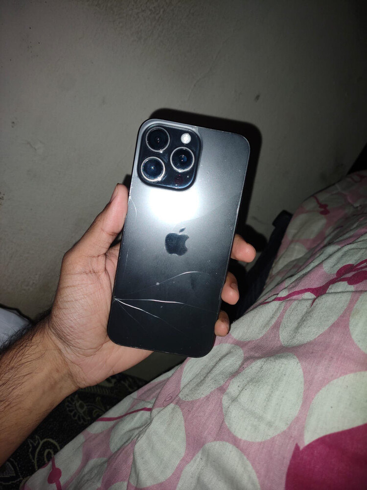 15 pro max screen dot 3 back brok - 6