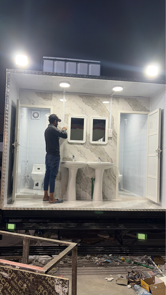 caravan toilet - 1