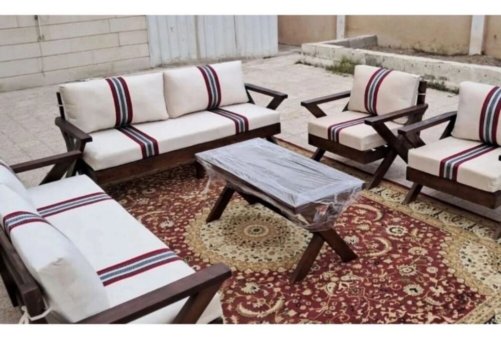 توفير  الكراسي الخشب - 1