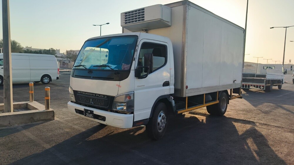 chiller freezer truck - 1