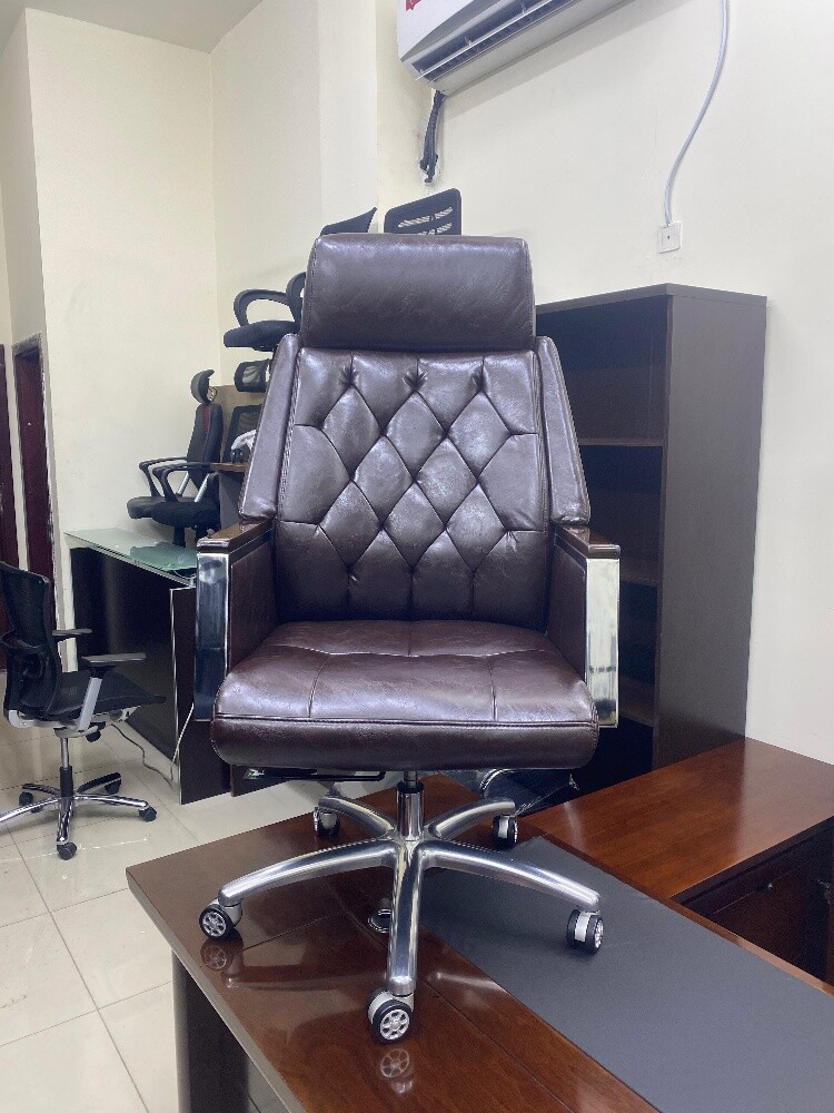 Use office furniture buy and sale - 11