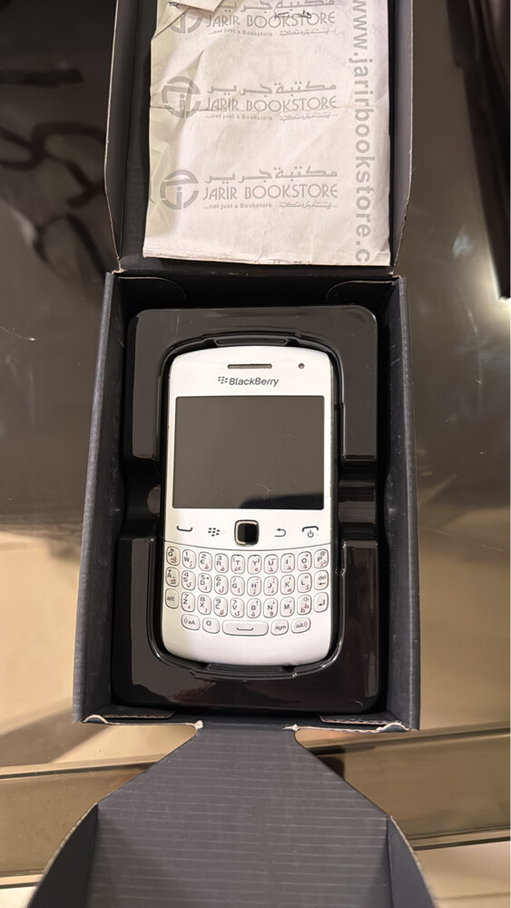 For sale a new BlackBerry mobile - 2