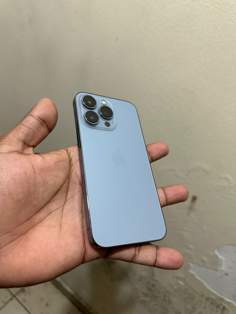 iPhone 13 Pro (128gb) - 2
