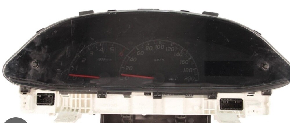 Toyota yaris 2006/2012 speedomete - 2