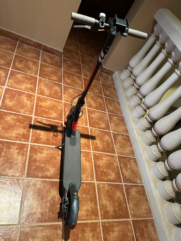 Electric Scooter. Puncture-Proof - 6