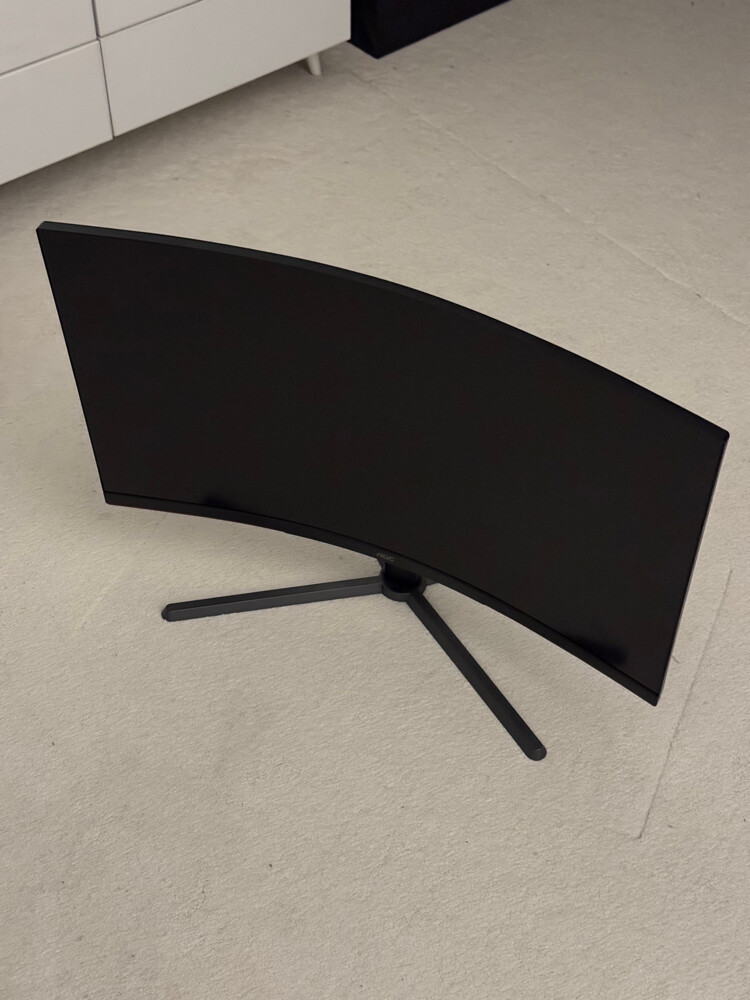 Monitor - 1