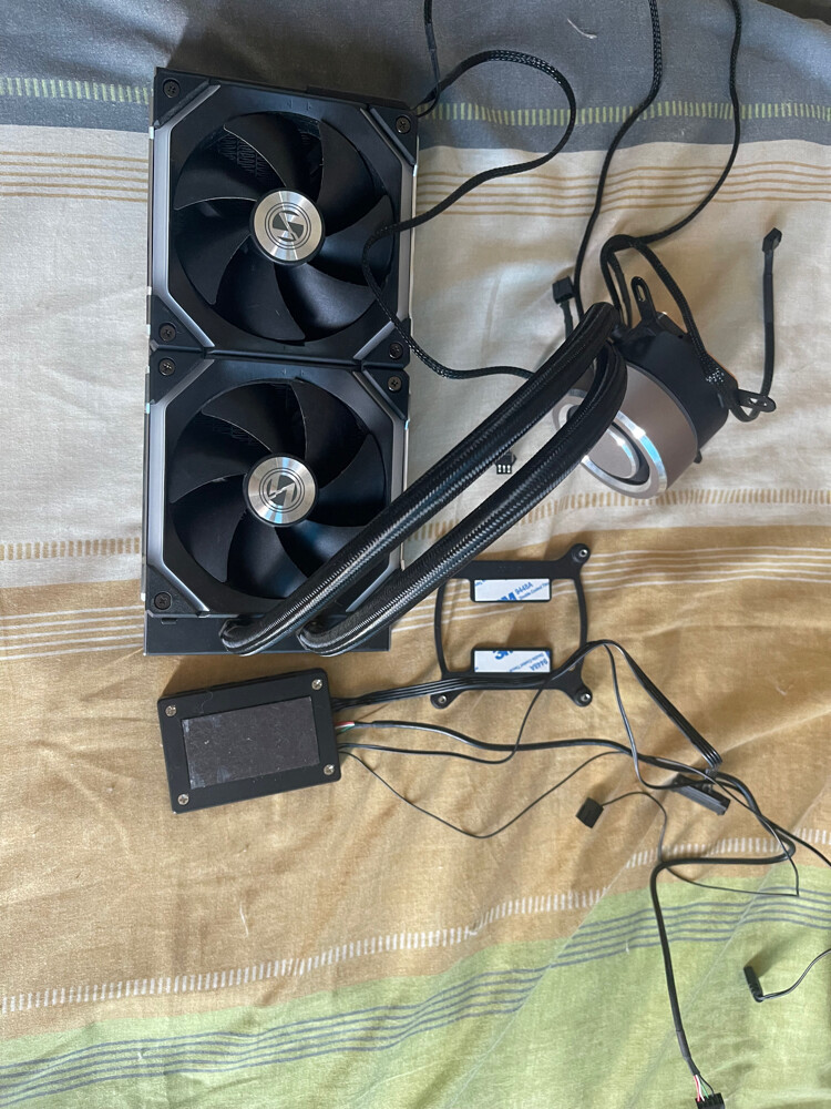 lian li water cooler - 1