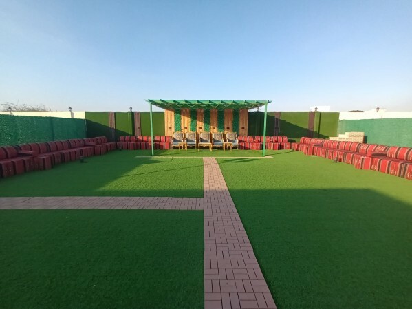 Tents and seats - 7