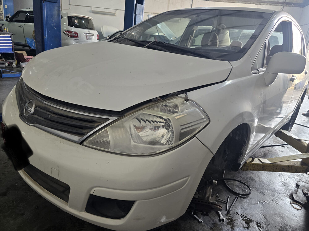 Nissan Tiida  - 3