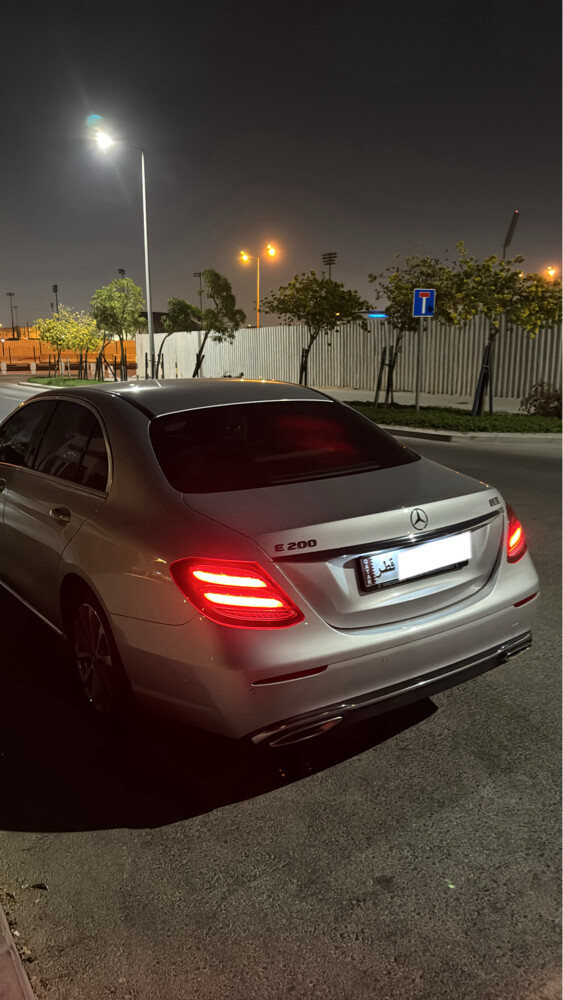 مرسيدس بنز إي 200 - 3