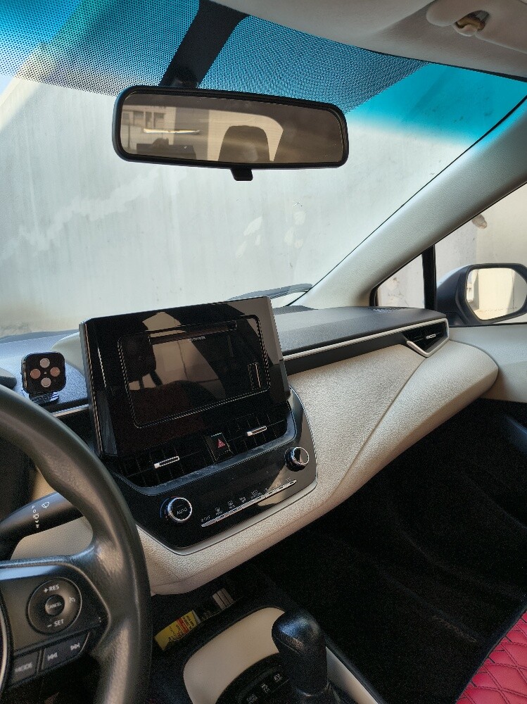 Toyota Corolla hybrid - 8