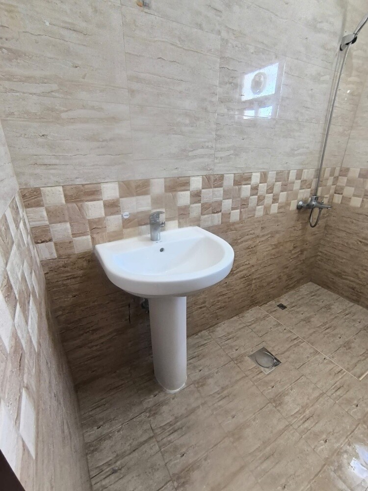 Room for rent - 6